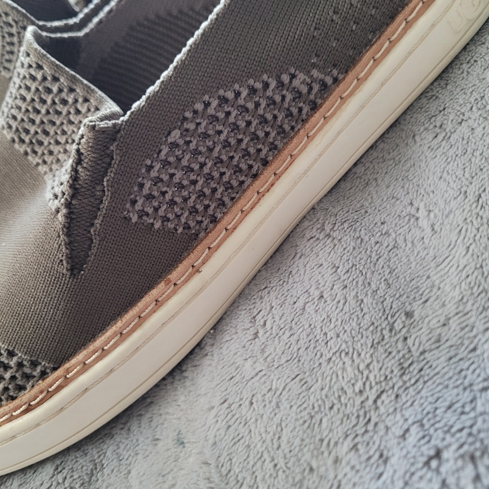UGG Gray Knit Slip-On Shoes Size 8.5 - Picture 3 of 8